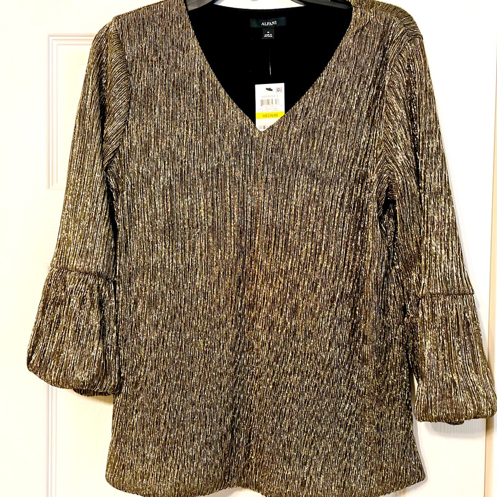 NWT!! Alfani blouse